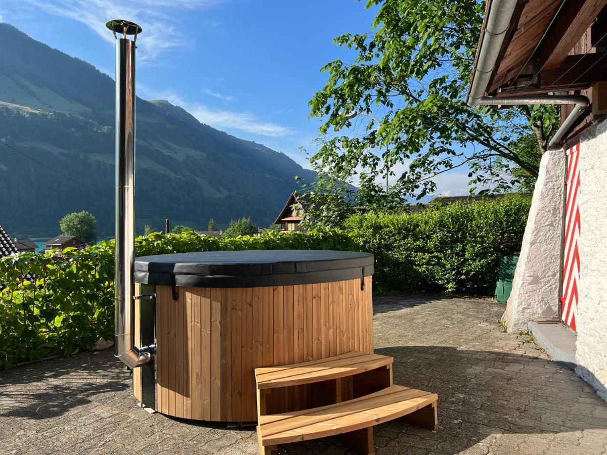 Romantic Private Superior Swiss Chalet With Hottub Lungern Buitenkant foto